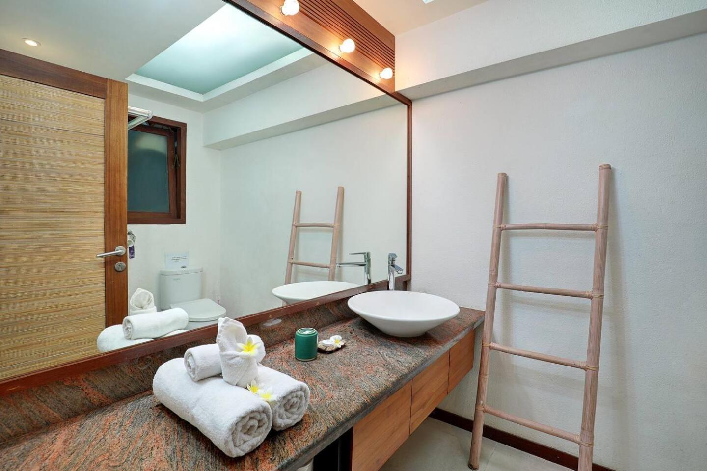 סמיניאק Super Value 4 Bedroom, Walk To Bintang Supermarket מראה חיצוני תמונה