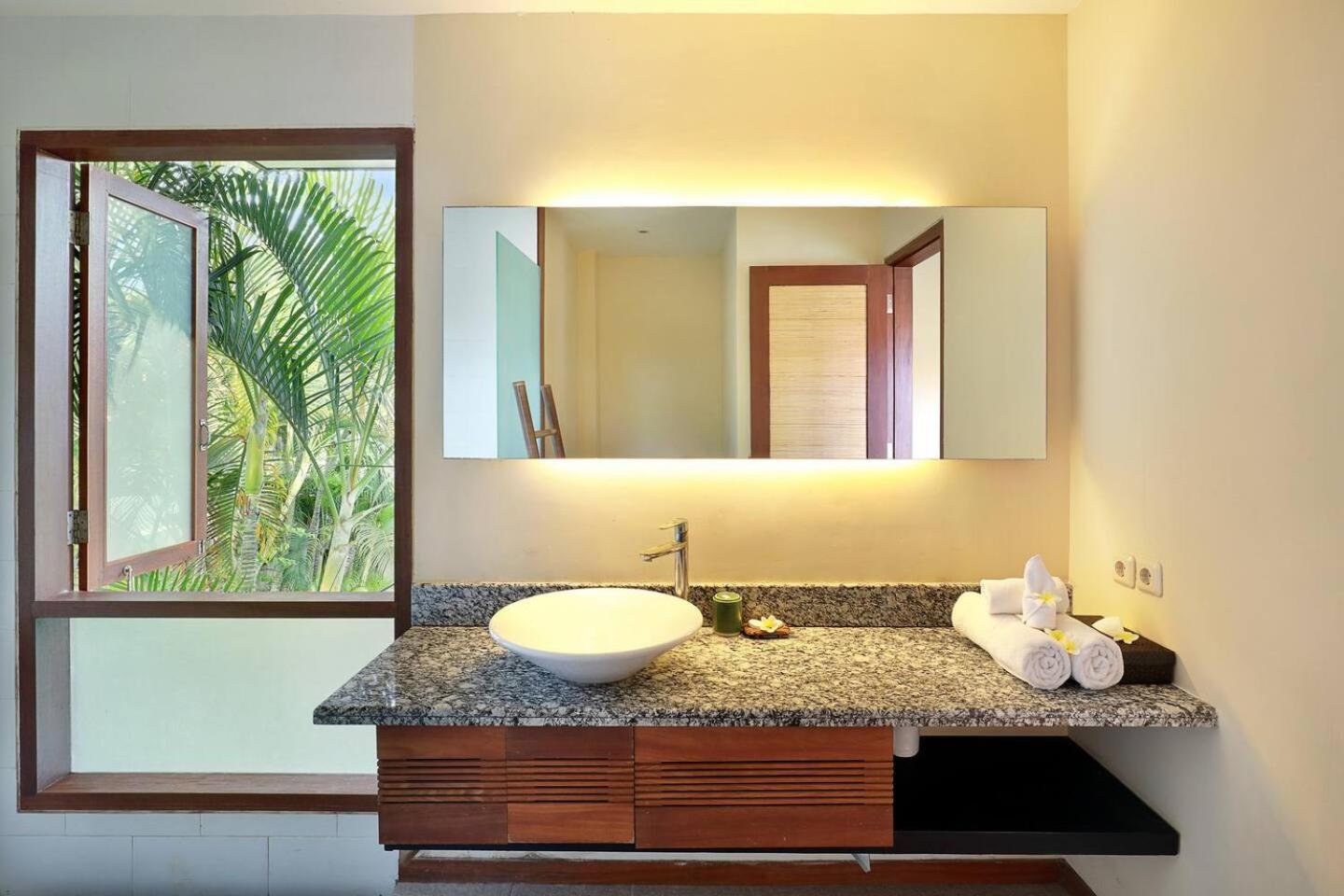 סמיניאק Super Value 4 Bedroom, Walk To Bintang Supermarket מראה חיצוני תמונה