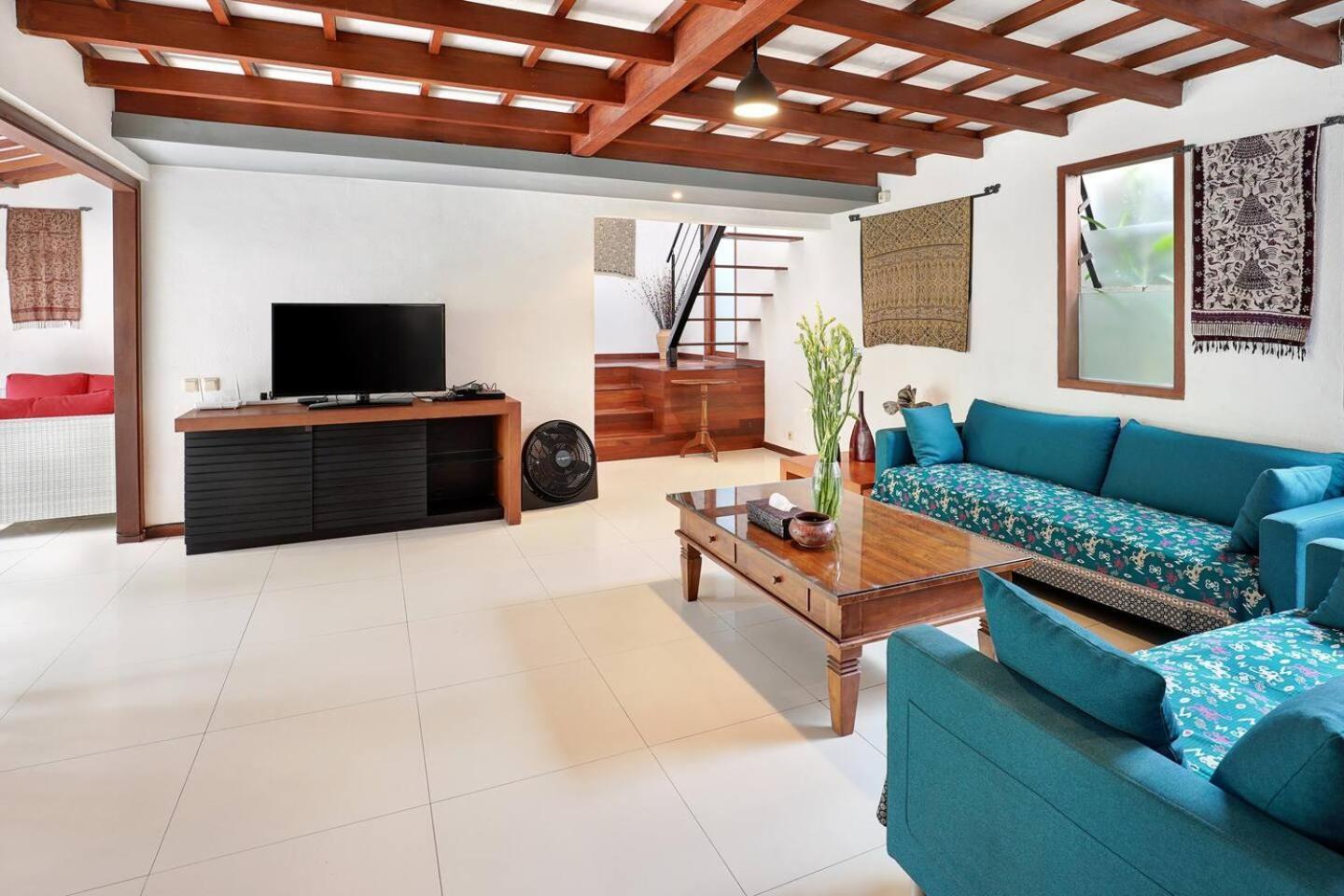 סמיניאק Super Value 4 Bedroom, Walk To Bintang Supermarket מראה חיצוני תמונה